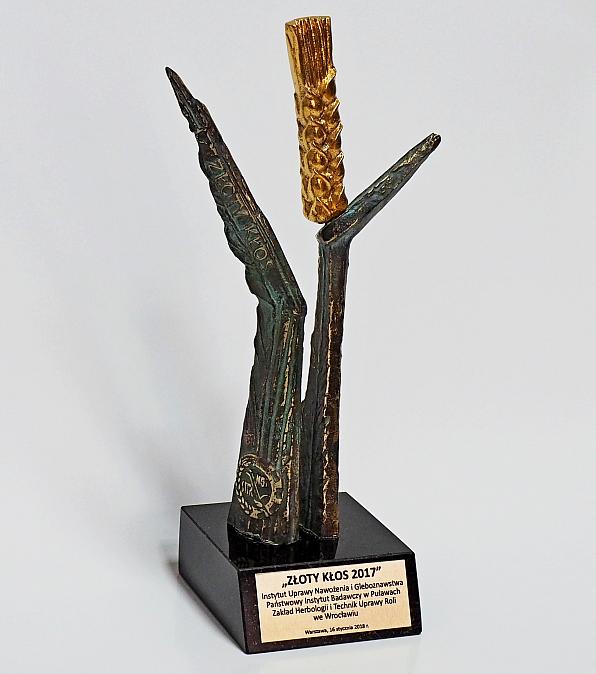 Statuetka Złoty Kłos 2017 dla IUNG-PIB ZHiTUR