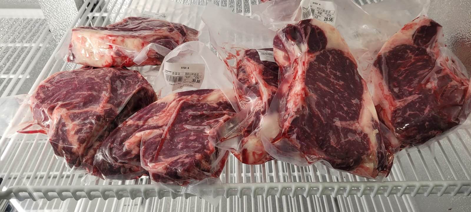 mięso wołowe w sklepie firmowym na Kępie