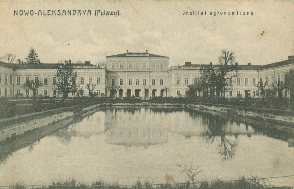Pałac Czartoryskich w Puławach - siedziba Instytutu Gospodarstwa Wiejskiego i Leśnictwa, początek XX w.