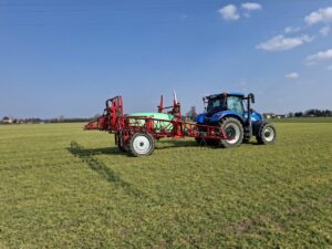 RZD Grabów - aplikacja I dawki azotu w formie RSM S 26 na zboża oz.